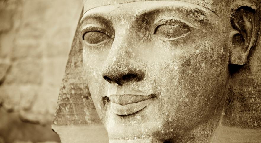 Descubren la esfinge del guardián de las momias reales de Luxor