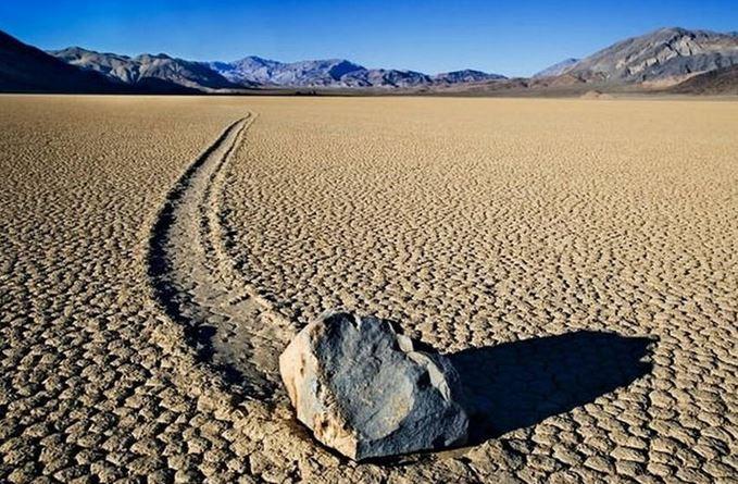La ciencia pone fin a un misterio milenario: logran filmar a las rocas movedizas del Valle de la Muerte en pleno desplazamiento-0